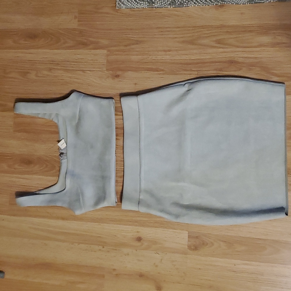 2 Piece Set - image 1